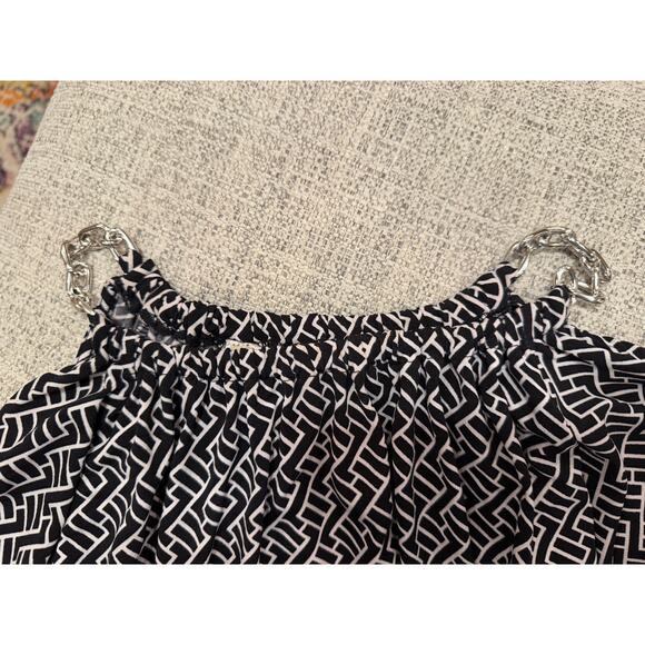 Michael Kors Black White Heri-Print Silver Chain Cold Shoulder Top Blouse Size M - Picture 7 of 8
